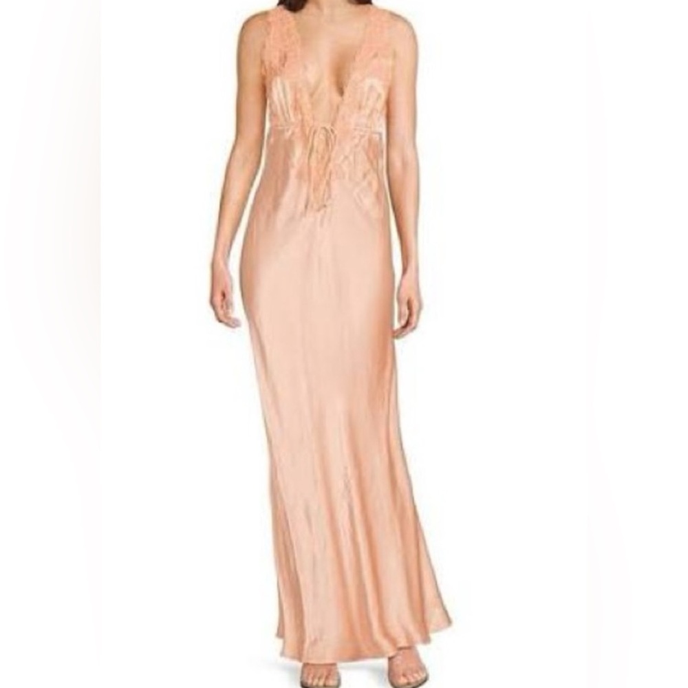Rumored V-Neck Venice Long Dress